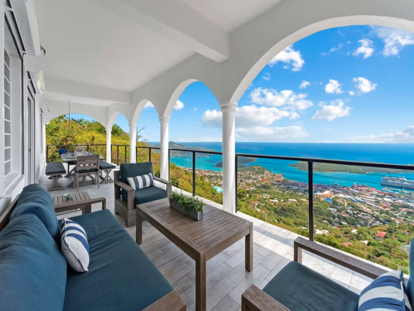 Luxurious Villa With Spectacular Views in St. Thomas